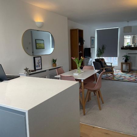 Modern And Comfortable Flat With Private Parking Oxford Exterior foto
